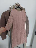 H&m lichtroze kanten jurk maat 38, Kleding | Dames, Jurken, Maat 38/40 (M), H&M, Roze, Zo goed als nieuw