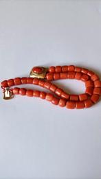 Oude/antieke armband Bloedkoraal met Gouden Slot, 14 krt, Ophalen of Verzenden, Goud