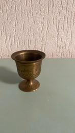 Een vol koperen eierdopje, Ophalen of Verzenden