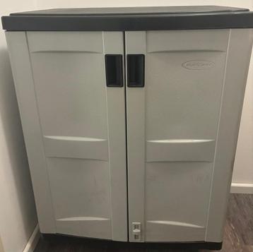 Freestanding Resin Cabinet | Vrijstaande Hars Opbergkast beschikbaar voor biedingen