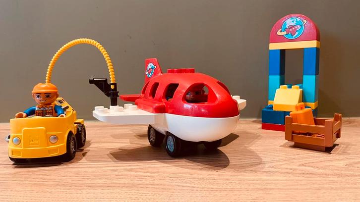 10590 Vliegveld, Kinderen en Baby's, Speelgoed | Duplo en Lego, Gebruikt, Duplo, Complete set, Ophalen of Verzenden