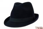 Vintage Gleufhoed Mayser donker blauw fluweel 55 = S tot XS, Ophalen of Verzenden, Hoed, Mayser, 57 cm (M, 7⅛ inch) of minder