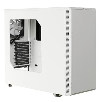 Gebruikte desktop pc beschikbaar voor biedingen