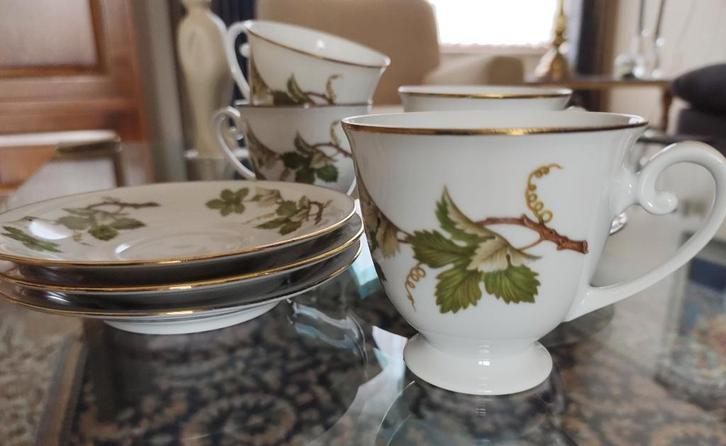 4 Tirschenreuth kop en schotels, Huis en Inrichting, Keuken | Servies, Zo goed als nieuw, Kop(pen) en/of Schotel(s), Overige stijlen