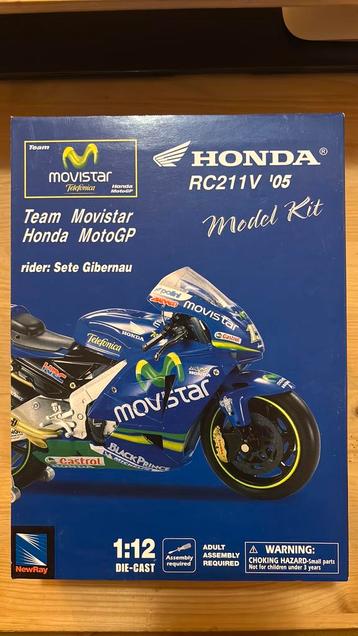 Hond NewRay race motor RC211V '05 - Model Kit (Schaal 1:12) beschikbaar voor biedingen