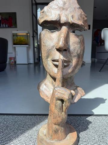 Bronzen beeld beschikbaar voor biedingen