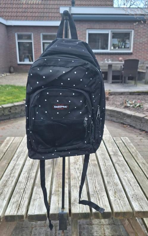 Zwart met witte Eastpak 3 vaks tas!, Sieraden, Tassen en Uiterlijk, Tassen | Schooltassen, Zo goed als nieuw, Ophalen of Verzenden
