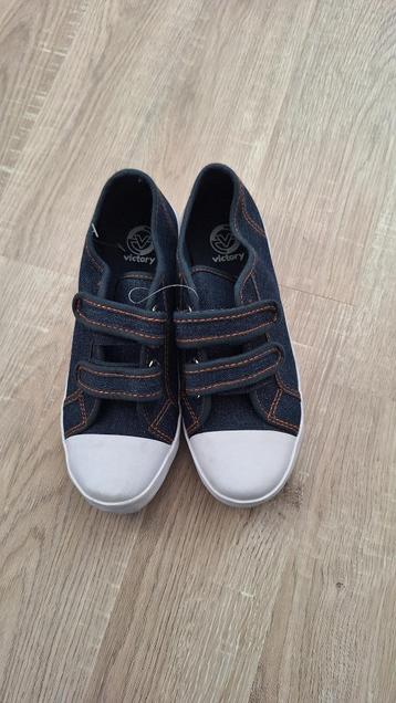 Gymschoenen maat 34 - Victory (Vty)- NIEUW -spijkerstof look beschikbaar voor biedingen