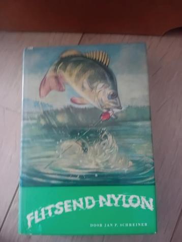 Flitsend Nylon + Kanjers van Richard Walker beschikbaar voor biedingen