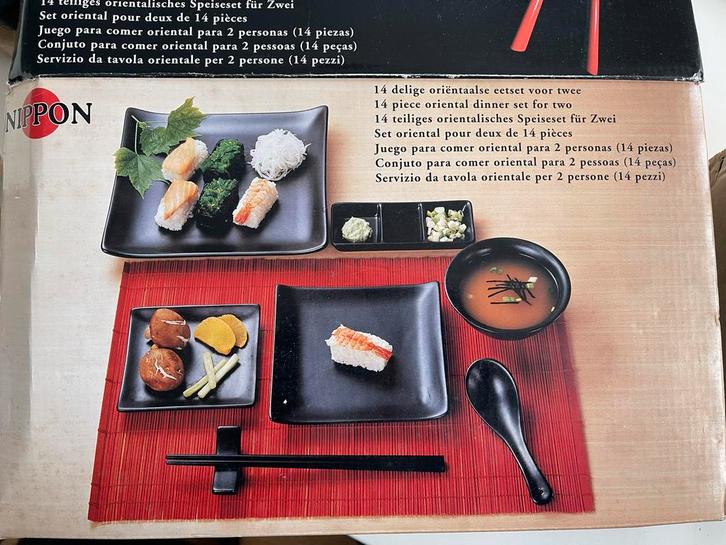 Nippon Sushi Set - Compleet voor 2 personen, Huis en Inrichting, Keuken | Servies, Nieuw, Compleet servies, Effen, Keramiek, Ophalen of Verzenden