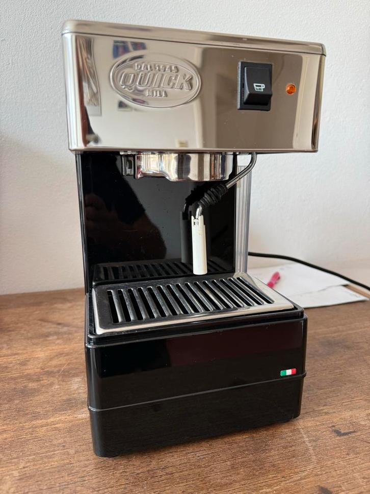 Quickmill 820 Espressomachine, Witgoed en Apparatuur, Koffiezetapparaten, Gebruikt, Gemalen koffie, Espresso apparaat, 2 tot 4 kopjes