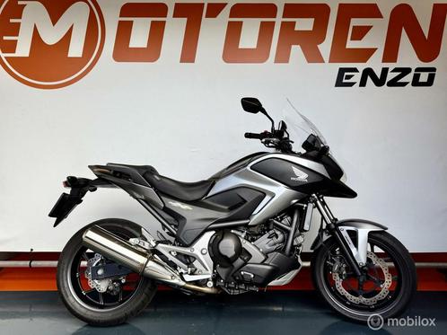 Honda NC 750X DCT ABS AUTOMAAT ORIG NL TOPSTAAT WEINIG KM, Motoren, Motoren | Honda, Bedrijf, Toermotor, meer dan 35 kW, ABS