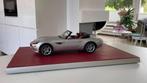 BMW Dealer Z8 1/12 KYOSHO # 80430020877 Silver met Display, Ophalen of Verzenden, Gebruikt, 1:5 t/m 1:8, Auto