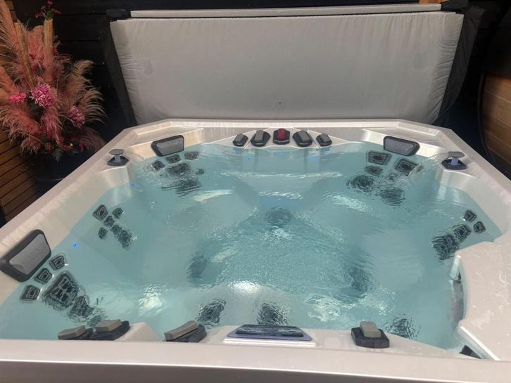 Amerikaanse Marquis Spa 5 pers. I Garantie I Demo-model, Tuin en Terras, Bubbelbaden en Hottubs, Zo goed als nieuw, Vast, Afdekzeil