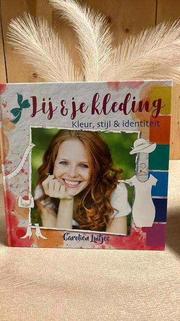 TM-9 Carolien Luitjes Jij en je kleding beschikbaar voor biedingen