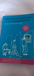 Identiteitsontwikkeling en leerlingbegeleiding, Ophalen of Verzenden, Zo goed als nieuw