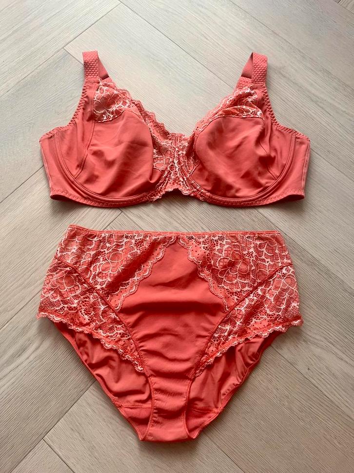 Simone Perele Set 95E/44 Koraal FullCup (LEES BESCHRIJVING), Kleding | Dames, Ondergoed en Lingerie, Setje, Roze, Ophalen of Verzenden