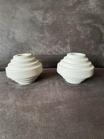 Moderne design vaas Mansion - zandkleurig (klein formaat), Crème, Nieuw, Ophalen of Verzenden, Metaal