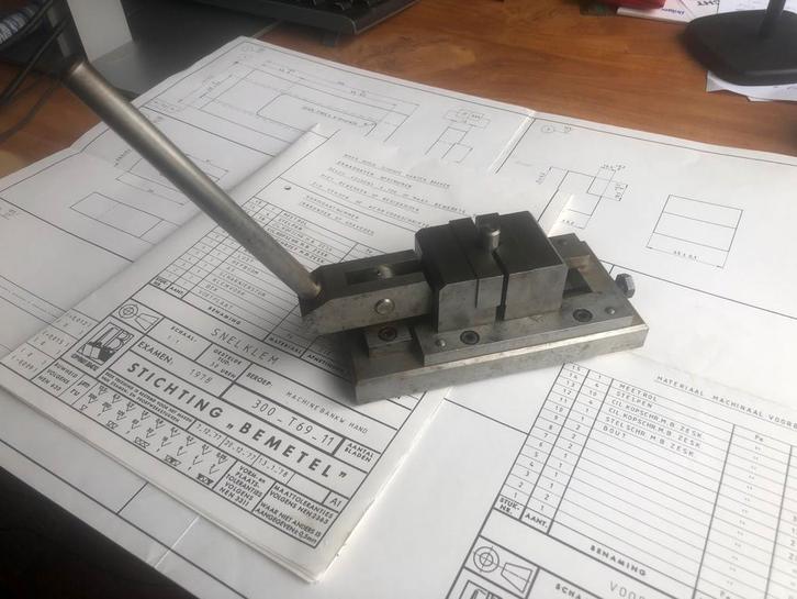 Snelklem Examen Werkstuk + Tekening, Antiek en Kunst, Antiek | Gereedschap en Instrumenten, Ophalen of Verzenden