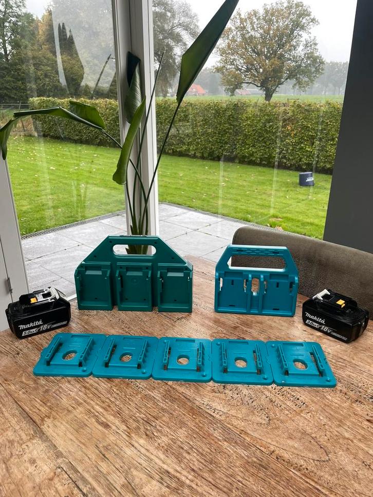Makita accuhouders – stevige wandbevestiging voor 18V accu’s, Doe-het-zelf en Verbouw, Gereedschap | Handgereedschap, Nieuw, Verzenden