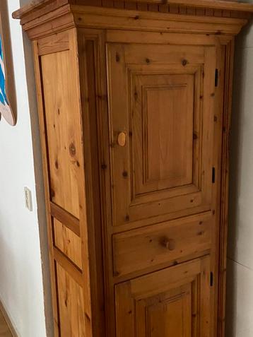 Hoogwaardige massief grenen zwitserse kast: 369,0 euro! beschikbaar voor biedingen