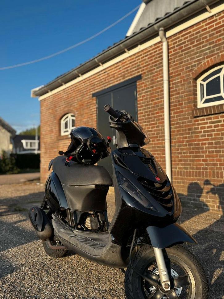 Zip 50 cc, Fietsen en Brommers, Scooters | Yamaha, Zo goed als nieuw, Aerox, Ophalen
