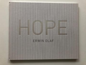 Erwin Olaf - Rain/Hope beschikbaar voor biedingen