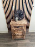 Stoer houten nachtkastje, Ophalen, Minder dan 50 cm, Metaal, 25 tot 50 cm