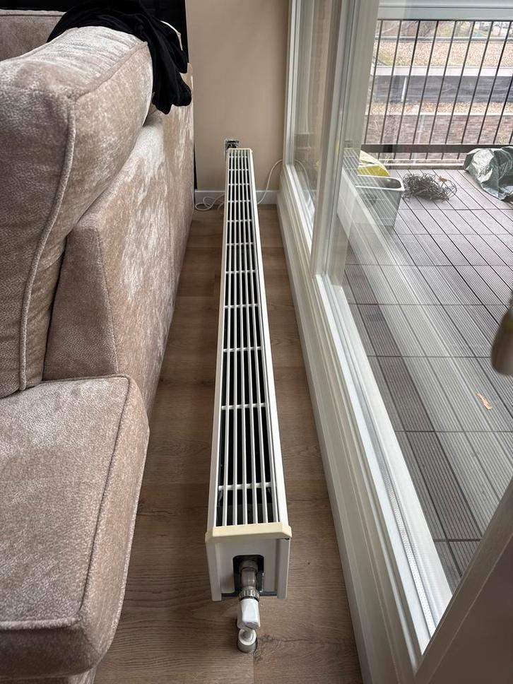 Jaga convector radiator, Doe-het-zelf en Verbouw, Verwarming en Radiatoren, Zo goed als nieuw, Radiator, 200 tot 500 watt, Minder dan 30 cm