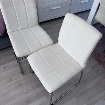 Eetkamerstoelen 6 stuks wit kunstleer beschikbaar voor biedingen