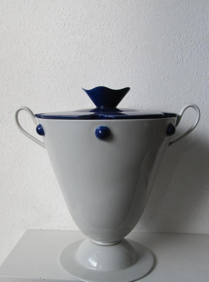 Soepterrine Albertine ,Borek Sipek Porceleyne Fles 1988, Antiek en Kunst, Antiek | Servies los, Ophalen of Verzenden