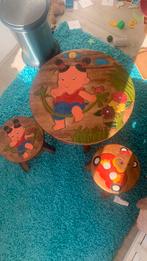 Mooi houten kindertafel en krukjes, Kinderen en Baby's, Kinderkamer | Tafels en Stoelen, Ophalen, Zo goed als nieuw