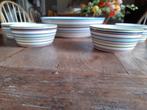 IITTALA ORIGO Creme  1grote schaal 4 kleinere, Huis en Inrichting, Keuken | Servies, Ophalen of Verzenden, Overige stijlen, Porselein
