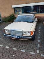 Mercedes-Benz 200-Serie 2.3 230 AUT 1976 Wit, Auto's, Mercedes-Benz, Automaat, 4 cilinders, Origineel Nederlands, Bruin
