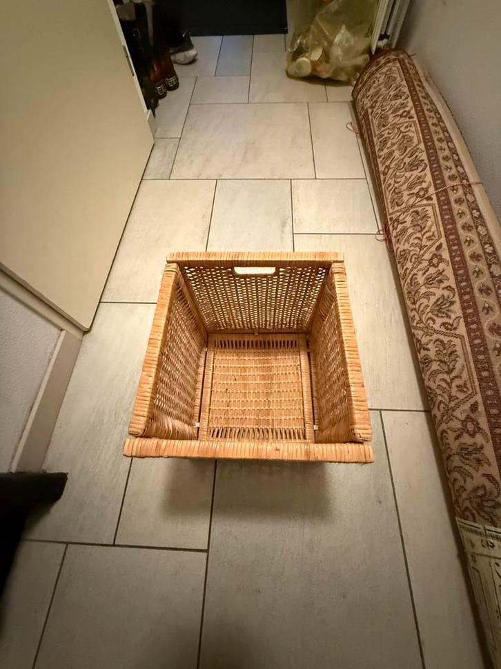 5 Rieten manden Ikea Billy, Huis en Inrichting, Woonaccessoires | Schalen en Manden, Zo goed als nieuw, Vierkant, Riet, Ophalen
