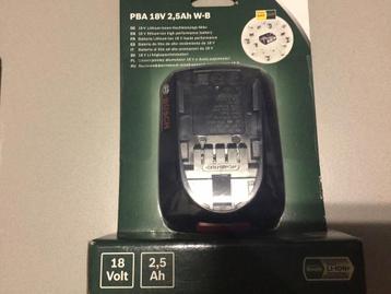 Nieuwe batterij in verpakking beschikbaar voor biedingen