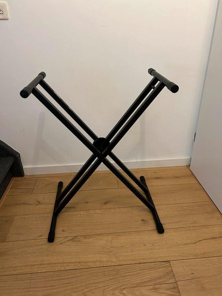 Innox Keyboard Standaard - Zo goed als nieuw!, Muziek en Instrumenten, Standaards, Zo goed als nieuw, Instrumentstandaard, Keyboard of Synthesizer