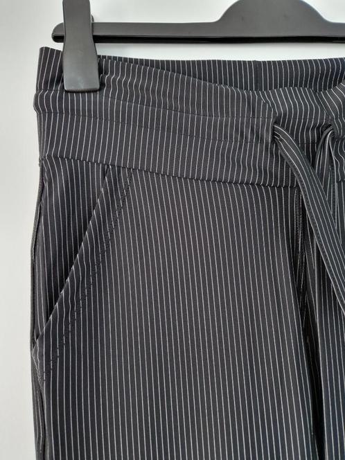 Summum Travelpant maat XS, Kleding | Dames, Broeken en Pantalons, Zo goed als nieuw, Maat 34 (XS) of kleiner, Zwart, Ophalen of Verzenden