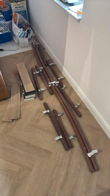 Houten trapleuning 2 trap opgangen beschikbaar voor biedingen