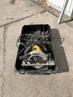 Nette dewalt cirkelzaag met snoer, Doe-het-zelf en Verbouw, Gereedschap | Zaagmachines, Ophalen, Cirkelzaag, Zo goed als nieuw