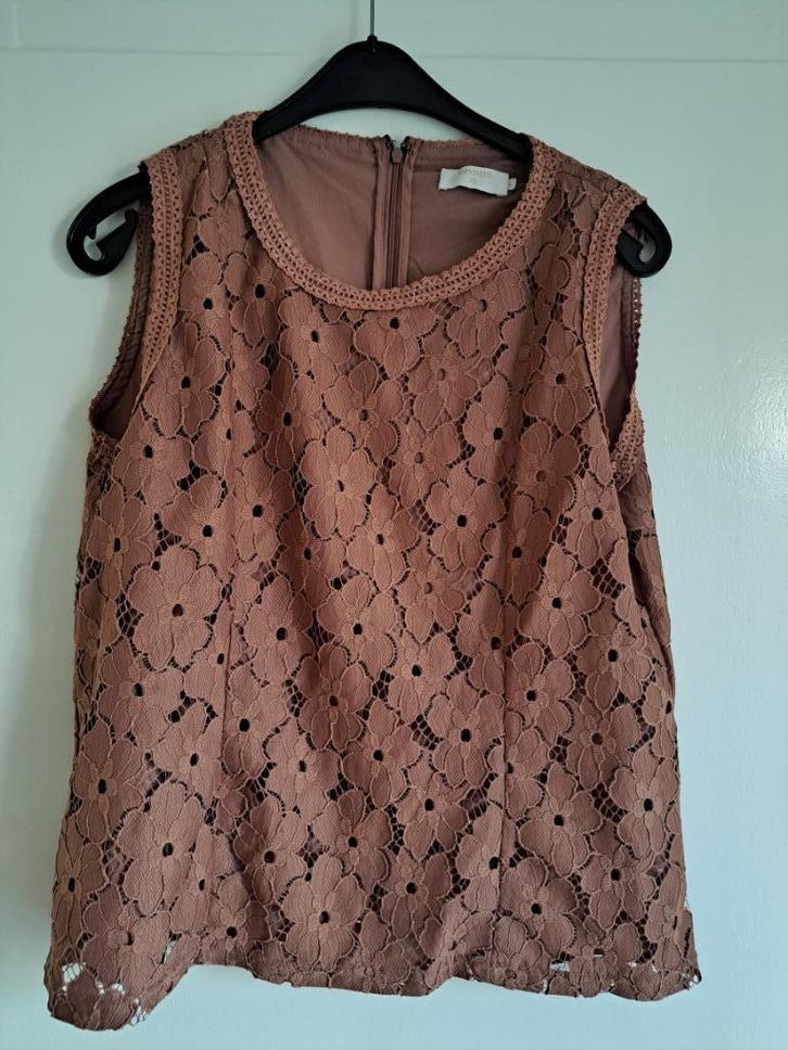 Prachtige kanten top van Cream, maat 46 (44/XXL), Kleding | Dames, Tops, Zo goed als nieuw, Maat 46/48 (XL) of groter, Bruin, Zonder mouw