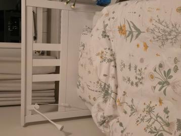 Hemnes bed 90x200 elektrische lattenbodem en matras beschikbaar voor biedingen