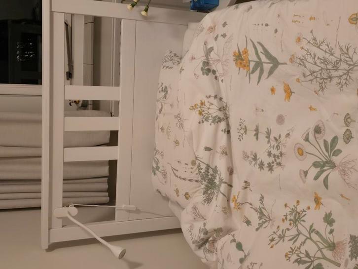 Hemnes bed 90x200 elektrische lattenbodem en matras, Huis en Inrichting, Slaapkamer | Bedden, Gebruikt, Eenpersoons, 90 cm, 200 cm