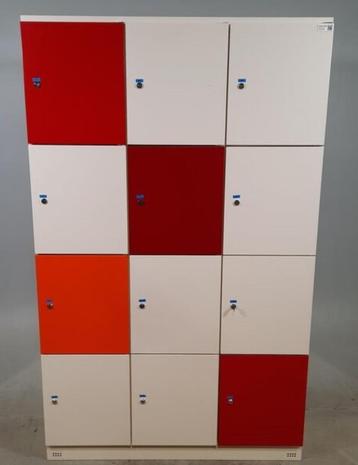 Nette 2, 4, 6 en 12 deurs lockerkasten, vakkenkast, kluisjes beschikbaar voor biedingen