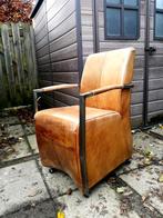 Schapenleren🫶 stoeltje, met kleine gebruiksporen., Huis en Inrichting, Fauteuils, Minder dan 75 cm, Design, industrieel, Gebruikt