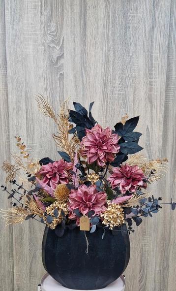 Bloemstuk zijdebloemen kunstbloemen hotel chique  beschikbaar voor biedingen