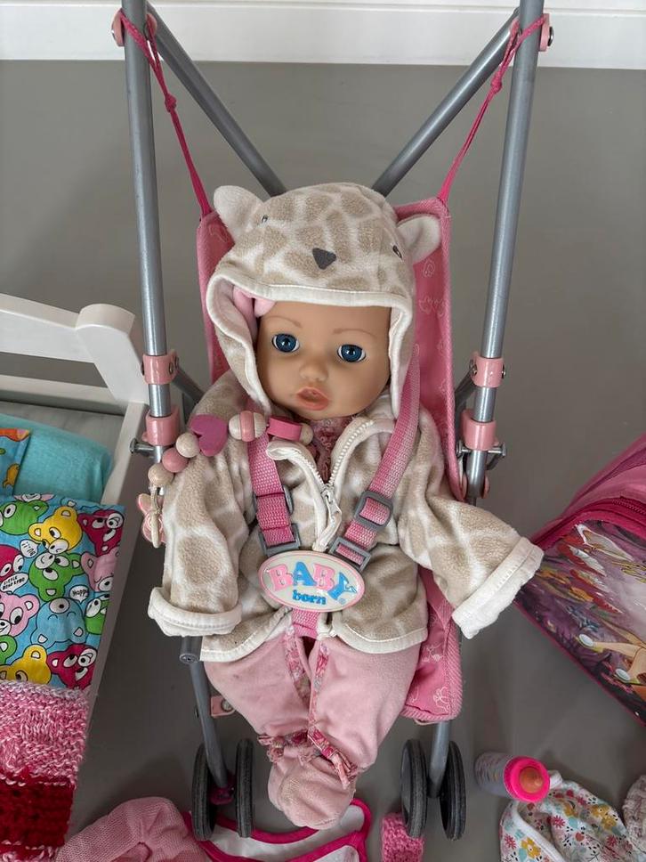 Zapf Creation Baby Annabell met bedje, wagen en extras, Kinderen en Baby's, Speelgoed | Poppen, Gebruikt, Babypop, Ophalen