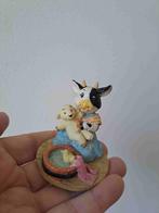 Koe lammetje van kunsthars met een badeendje D6xH6.5cm, Verzamelen, Dierenverzamelingen, Ophalen of Verzenden, Zo goed als nieuw