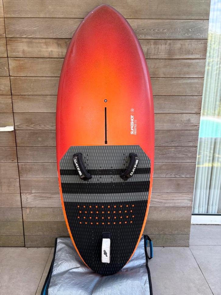 Slingshot Freestyle 115l V2 windfoilboard, Watersport en Boten, Windsurfen, Nieuw, Zeil, Minder dan 250 cm, Ophalen