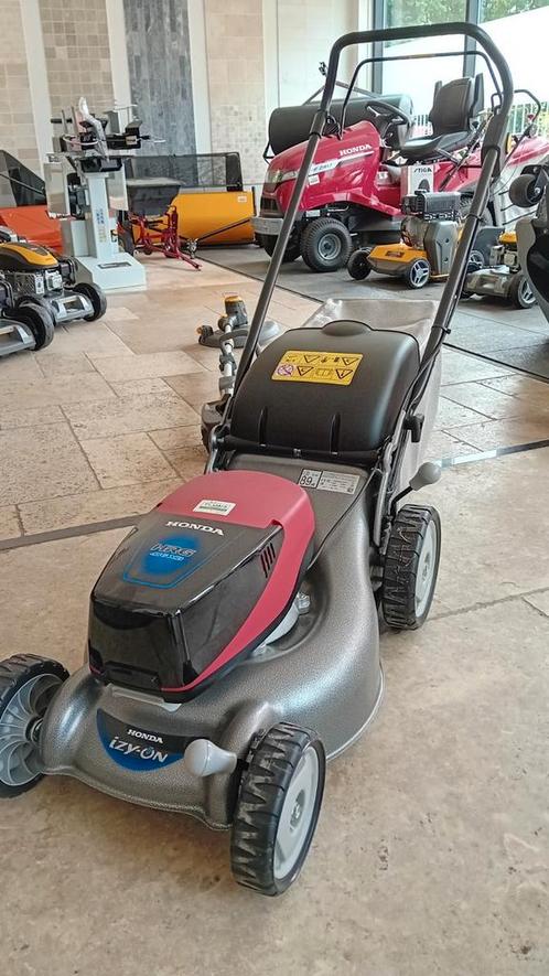 Nieuwe  honda hrg416   accu  maaier  grasmaaier gazonmaaier, Tuin en Terras, Grasmaaiers, Zo goed als nieuw, Cirkelmaaier, Ophalen